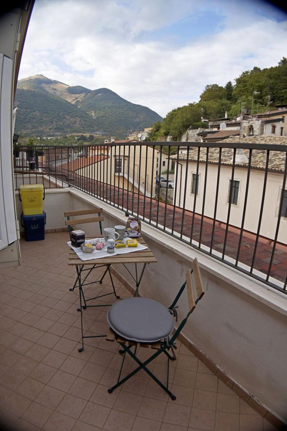 Casa Vacanze Donna Lucia Кастель-ді-Сангро Екстер'єр фото